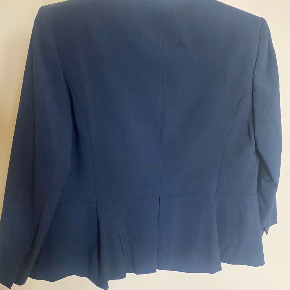 Ann Taylor Women's Navy SUIT SET - Jacket and Skirt - Picture 3 of 6